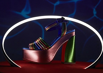 Christian Louboutin S/S 2022: Loubillusions và cuộc đột phá công nghệ trong giới thời trang