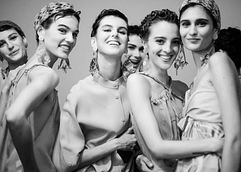 Giorgio Armani Xuân Hè 2021: Métissage
