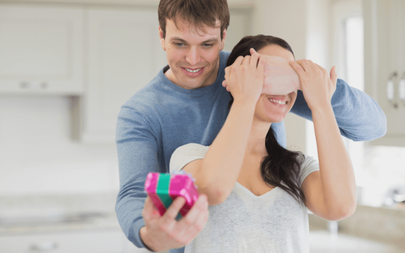bí quyết chọn quà trung thu cho vợ