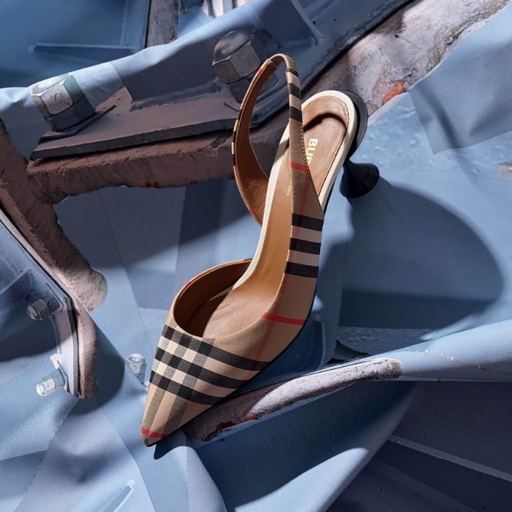 Giày Burberry Vintage Check Slingback hoài cổ