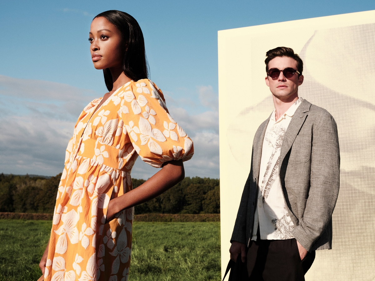 TED BAKER bằng những thiết kế hoa