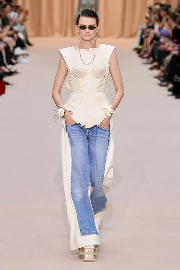 Jean Paul Gaultier Haute Couture Thu Đông 2022-23 từ quần dài đến quần jean rộng thudng thình