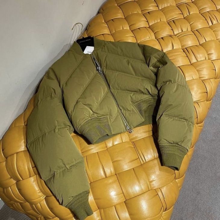 Bản phối thời thượng cùng áo khoác bomber