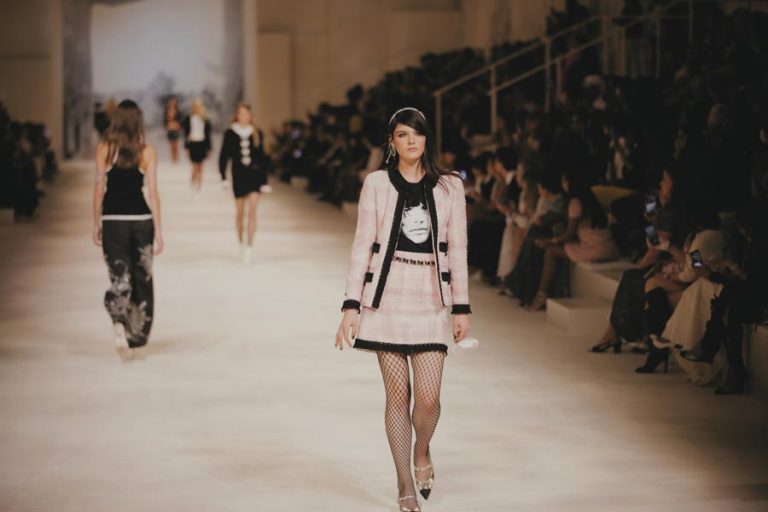 Bộ sưu tập CHANEL Cruise 2021/22 - 7