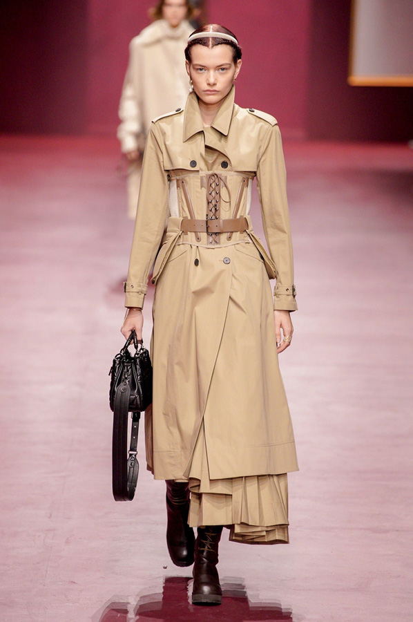 BST Thu Đông 2022/23 của Dior - 3