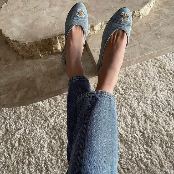 Giày búp bê phom dáng cổ điển “vượt thời gian”