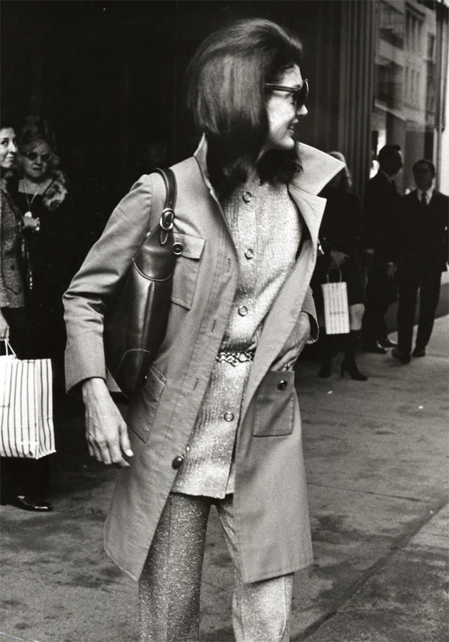 Jackie Kennedy Onassis với túi Gucci. Ảnh: Ron Galella