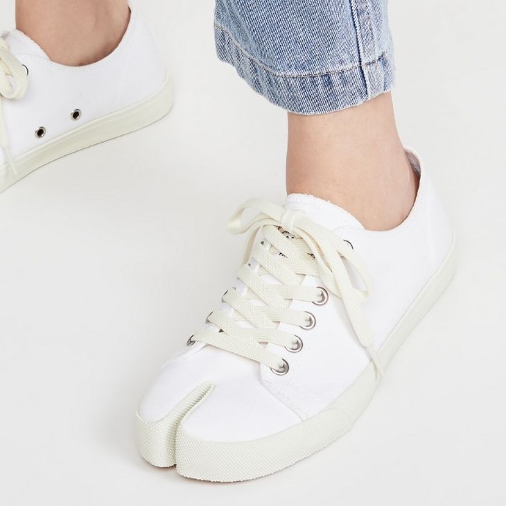 Giày thể thao “móng ngựa” White Canvas Tabi của Maison Margiela