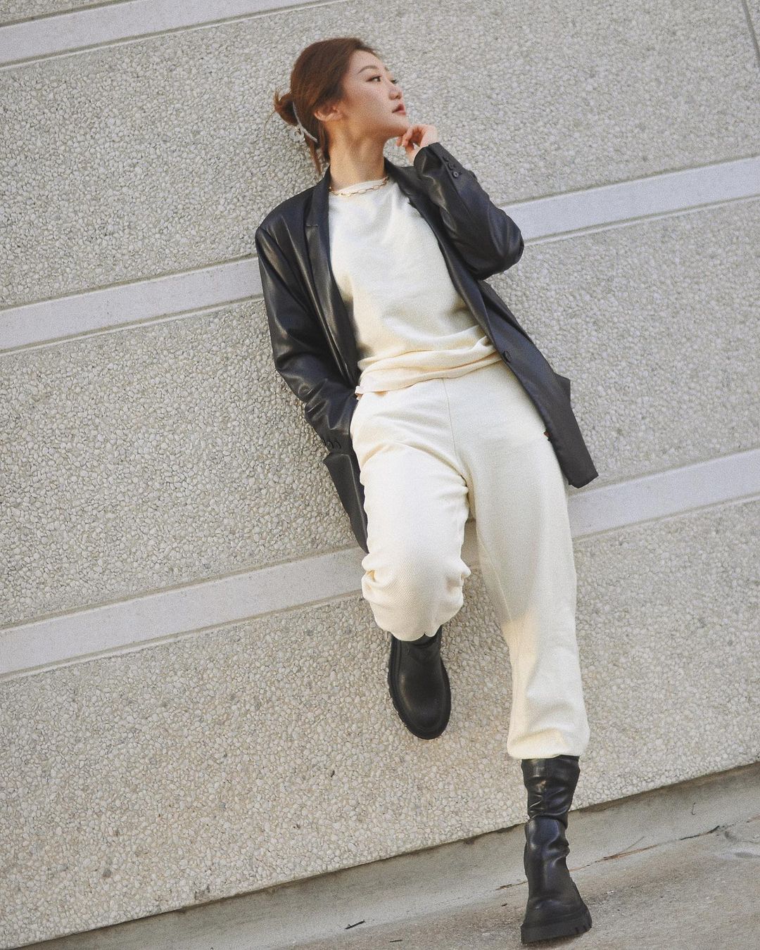 thời trang công sở với jogger và blazer