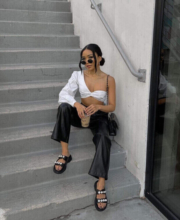 Đổi mới phong cách thời trang với giày sandals “thô kệch” của bố