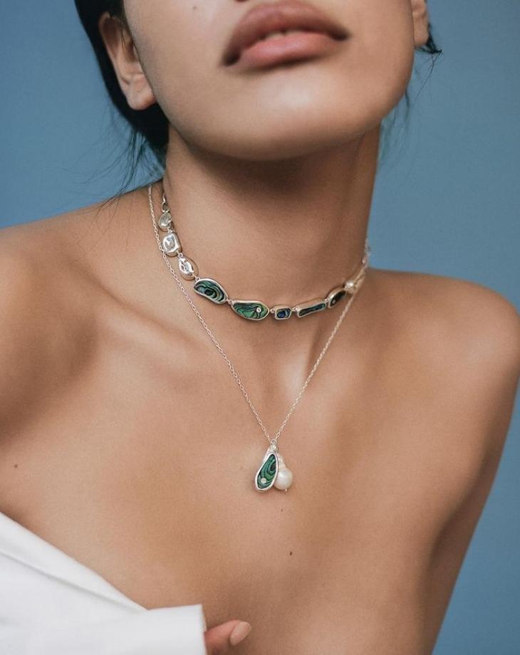 Xu hướng vòng cổ Demi-Fine