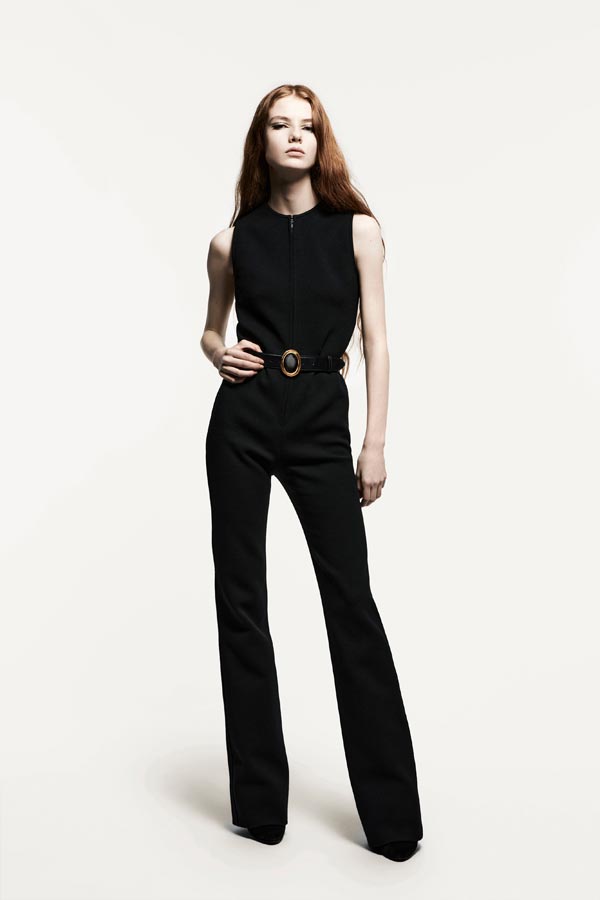 Jumpsuit: Yves Saint Laurent Xuân Hè 2021