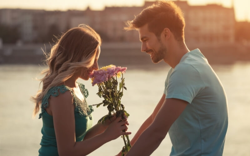Tặng hoa ý nghĩa ngày phụ nữ Việt Nam