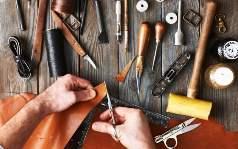 Những đặc điểm để lựa chọn túi xách đi dạy cho nữ giáo viên
