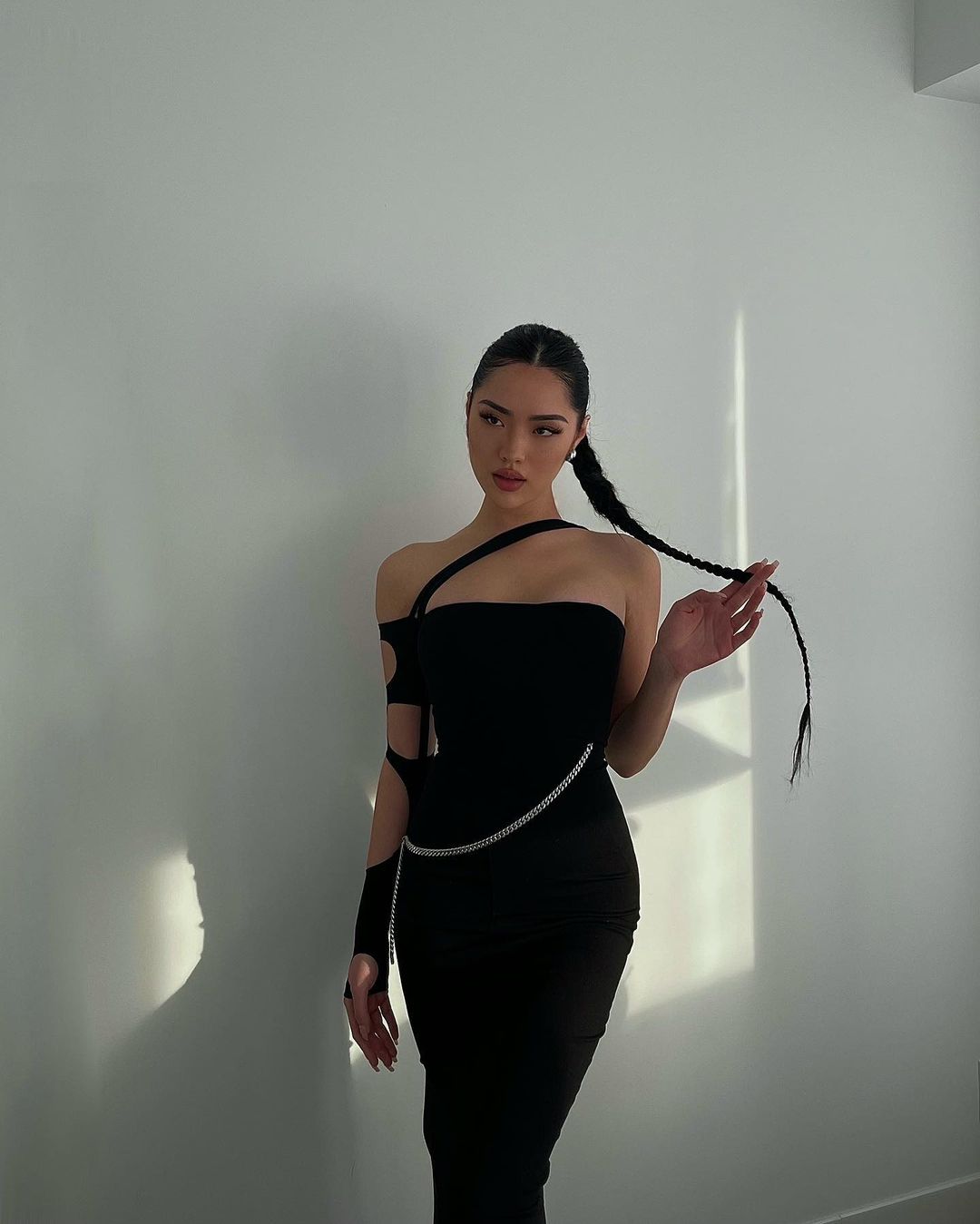 Váy cut-out